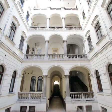 St. King 1 By Hi5 Apartments Budapeste Exterior foto